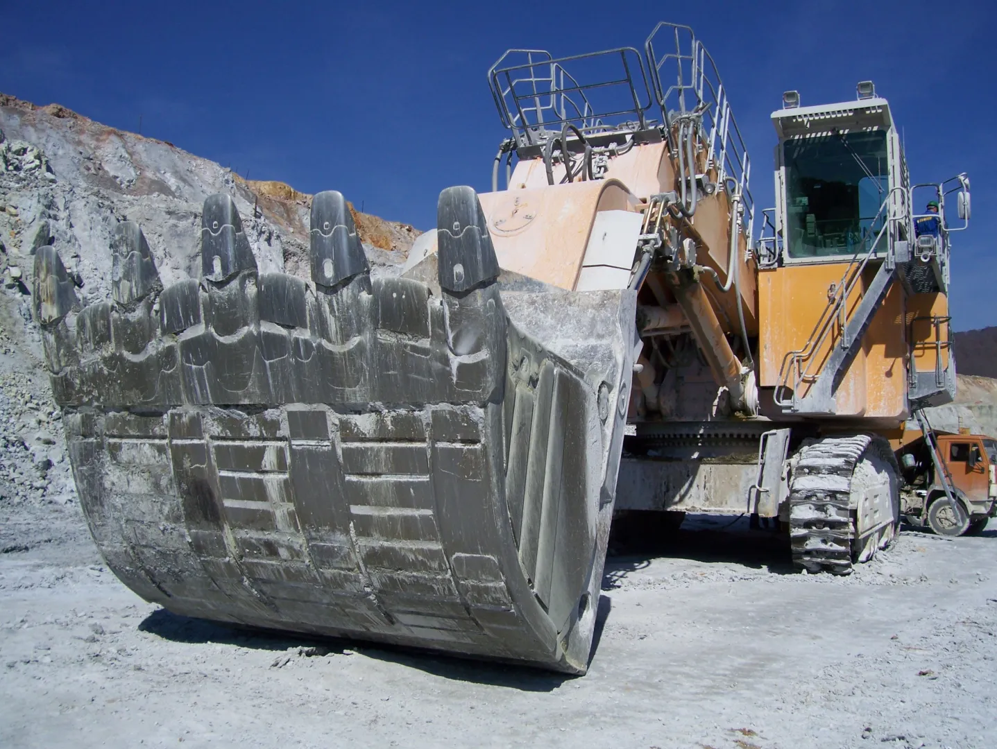 Creusabro 6400 Industeel