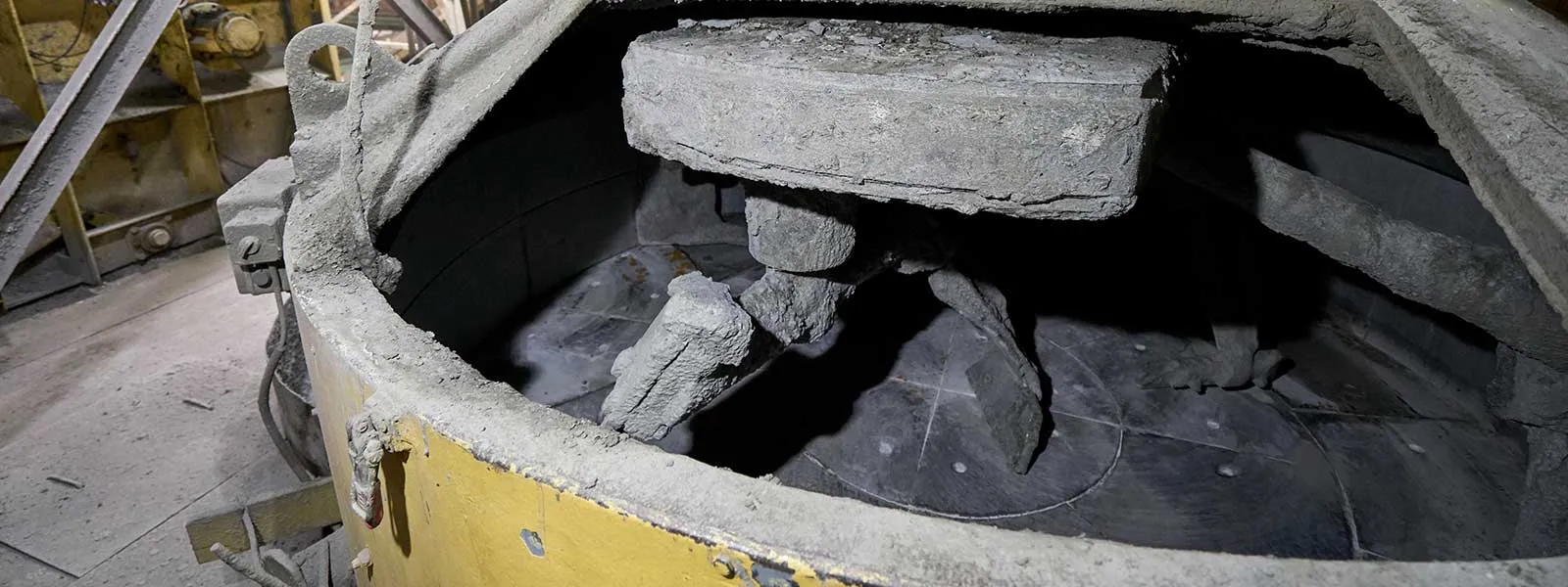 stationary equipment bottom plates